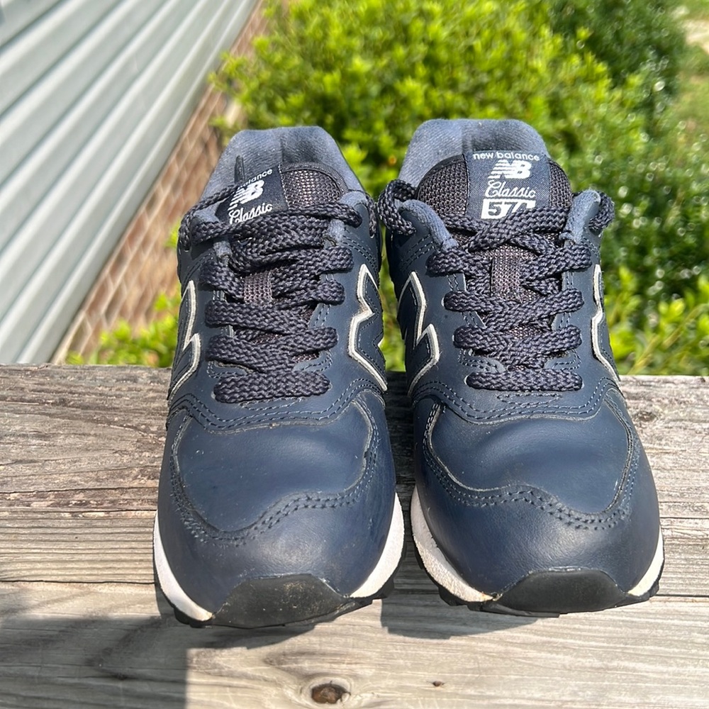 Navy blue and white 574 new balance gently used